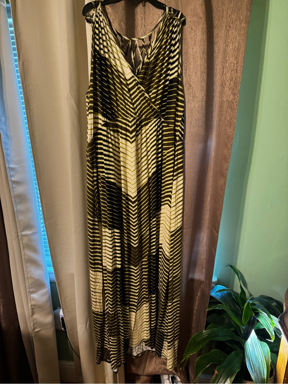 Cato Plus Size Women’s  Chevron Horizontal Striped Pattern Maxi Dress Size 22/24